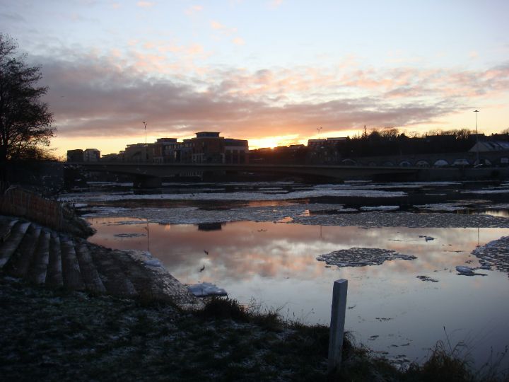 River Ice 301108-020.jpg